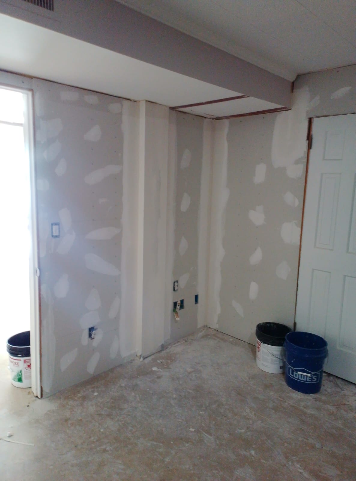 Drywall finishing and taping by AA Painting and Remodeling
